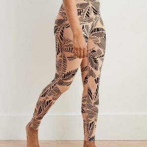 Aerie Move Printed High Waisted 7/8 legging